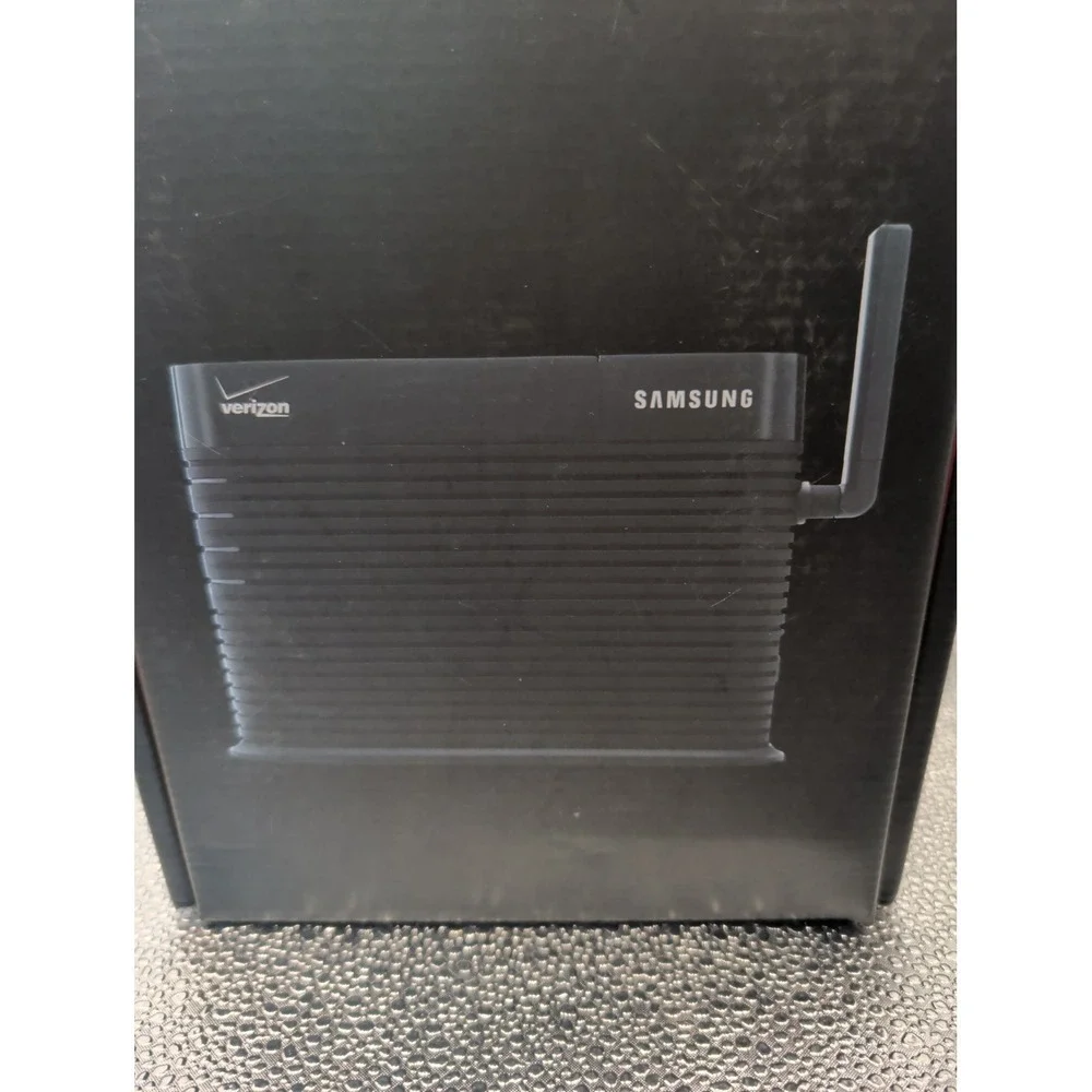 Samsung Network Extender SCS-2U01 / Verizon Signal Booster in NIB